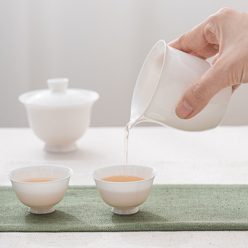 Xingnijiang set ceai din bone china, cu pereți subțiri, Gongdao cup și divizor pentru servire, stil simplu, lux discret