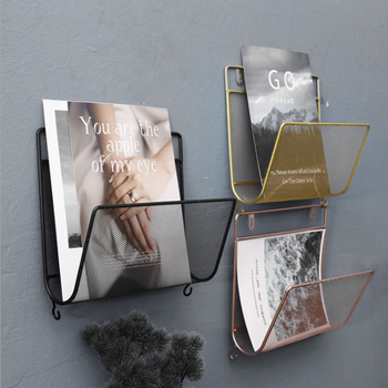 Raft din fier, montat pe perete, stil Nordic, pentru cărți și reviste — depozitare minimalistă pentru living