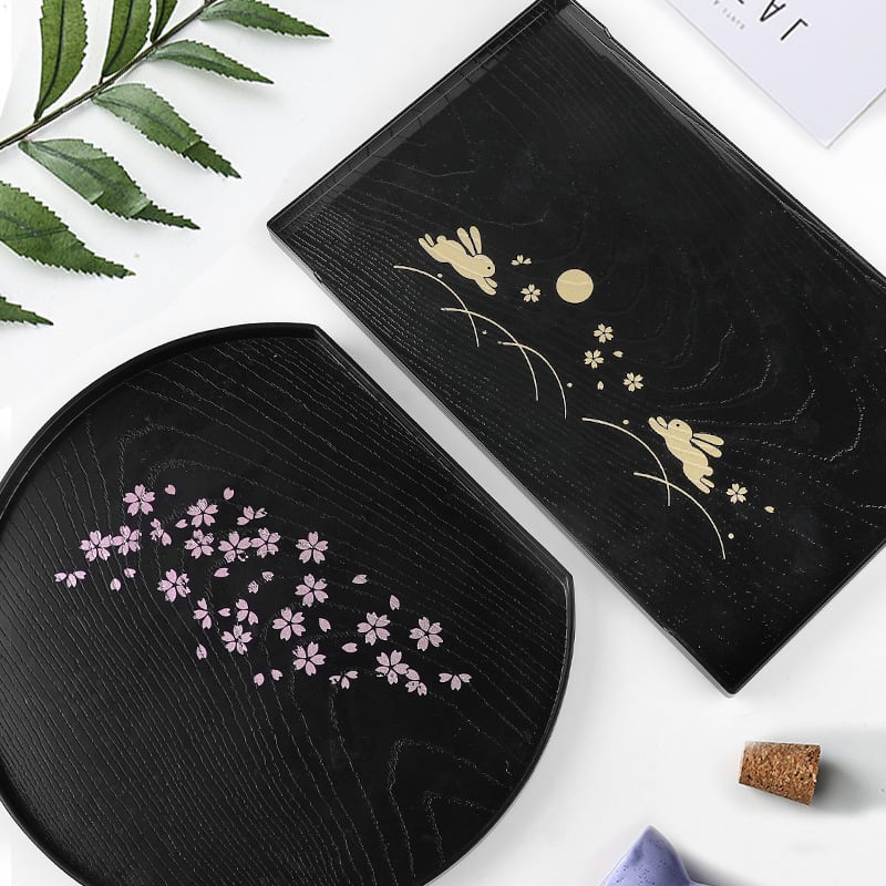 Tavă japoneză cu model sakura, din plastic, aspect lemn, negru – dreptunghiulară și rotundă, pentru ceai și fructe