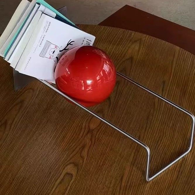 Oțel inoxidabil, raft înclinat de birou pentru cărți și reviste — decor Bauhaus inspirat