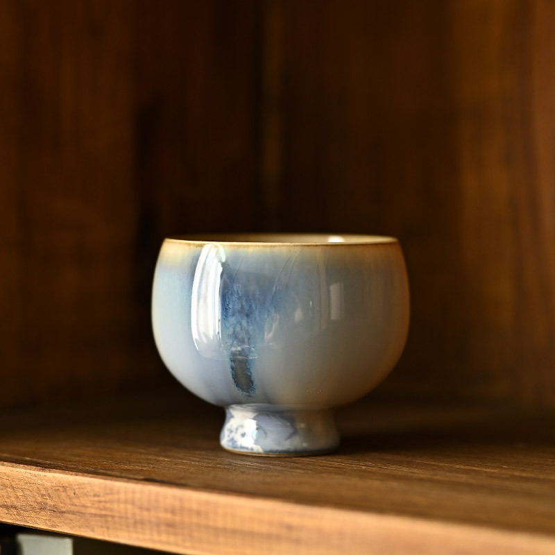 Ceșuță ceramică Gongfu pentru ceai, turnată pe roată, cu glazură albastru-cerneală și picior înalt