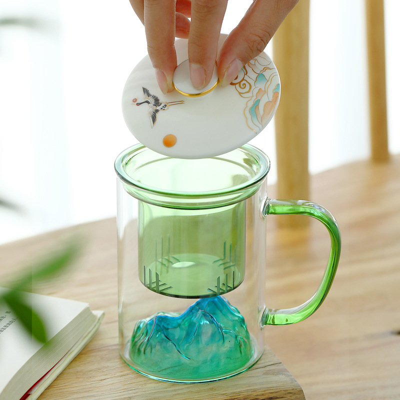Cană de ceai din sticlă cu infuzor și capac, capacitate mare, design cu vedere la munți, logo personalizat