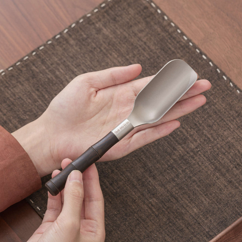 Lingură de ceai din titan-lemn, cu mâner rotund, instrument special pentru colectarea frunzelor de ceai, recipient de ceai de înaltă calitate pentru uz casnic, unealtă de împărțire a ceaiului, accesorii pentru setul de ceai