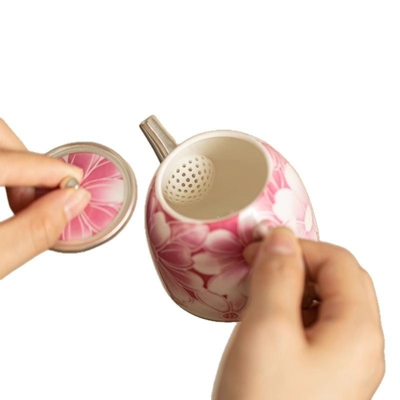 Ceainic ceramic lucrat manual, finisaj argintiu placat cu carmin roșu și motiv floral, mic ceainic pentru uz casnic, set Kung Fu de ceai