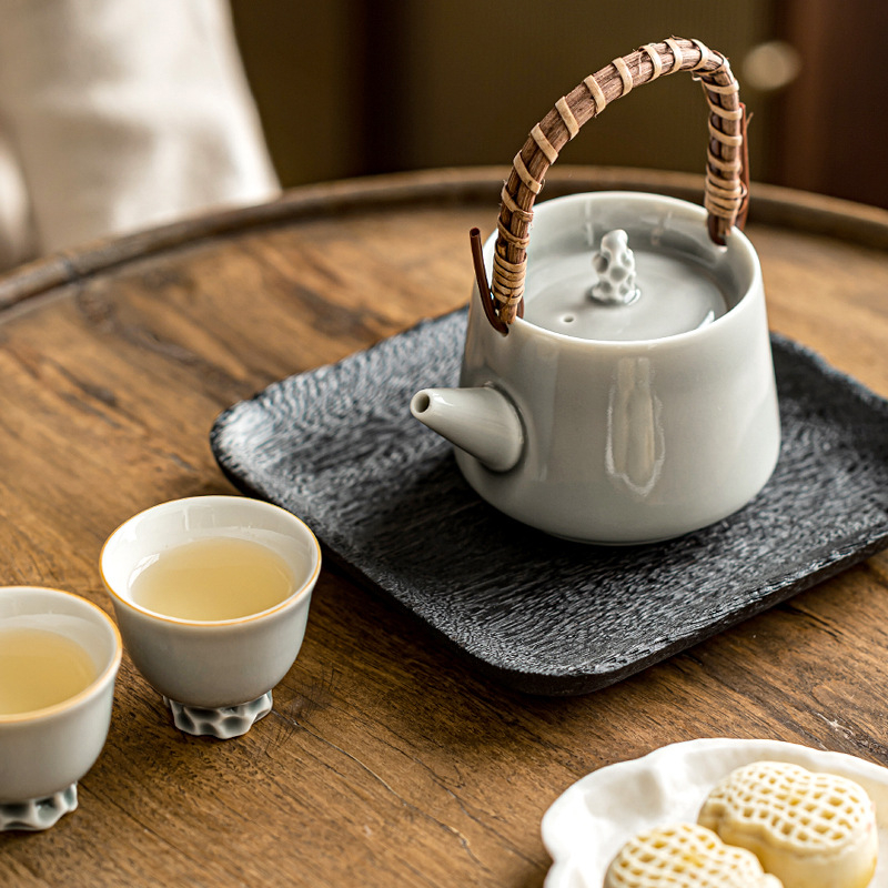 Ceainic ceramic cu mâner, glazură gri înghețată, design modern minimalist pentru ceai Gongfu acasă, cu filtru.