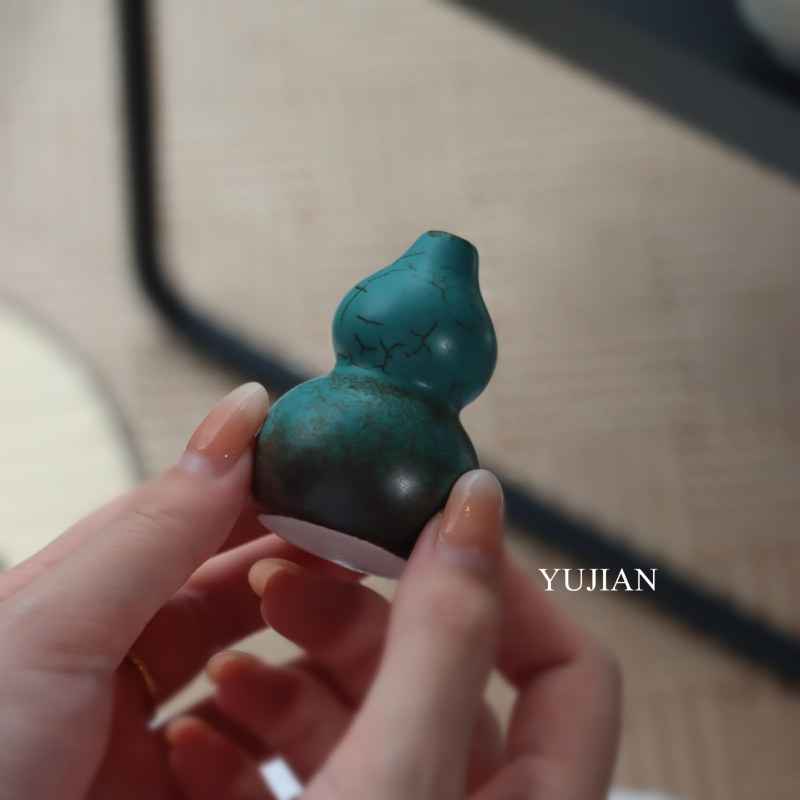 Tea pet ceramic, glazură turcoaz-verde, decor creativ, mini vază cu capac pentru aromă