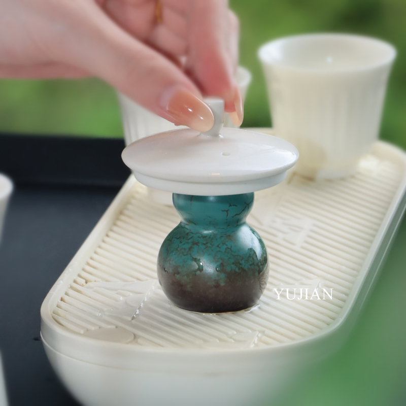Tea pet ceramic, glazură turcoaz-verde, decor creativ, mini vază cu capac pentru aromă