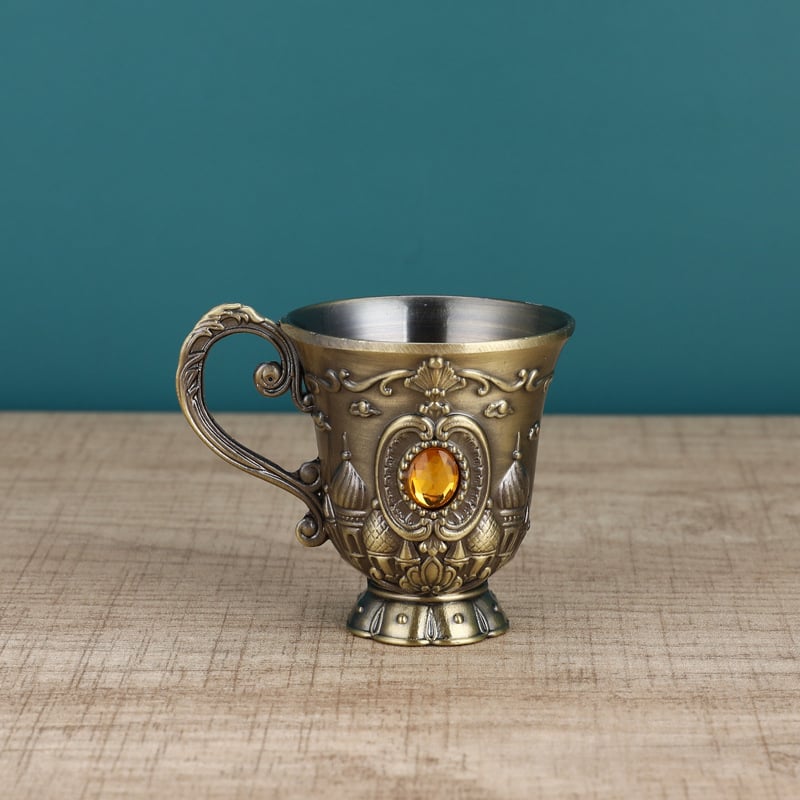 Pahar de lichior în stil european vintage, un singur pahar, decor metalic retro