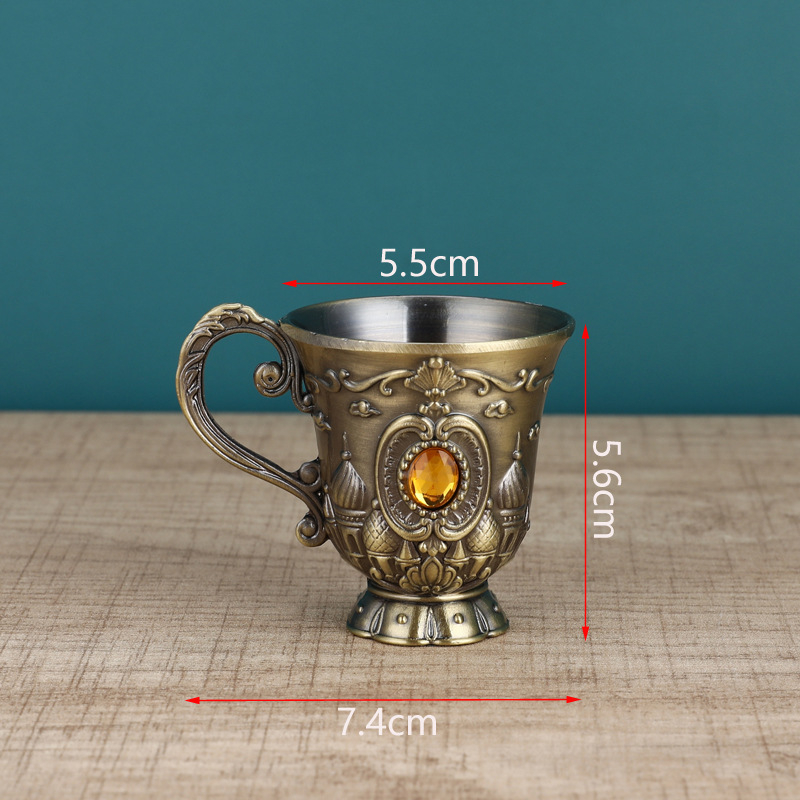 Pahar de lichior în stil european vintage, un singur pahar, decor metalic retro