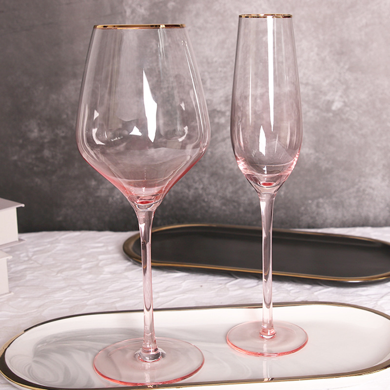Pahar înalt pentru șampanie și vin roșu, turnat manual, margine roz-auriu, sticlă cristal, capacitate 401–500 ml