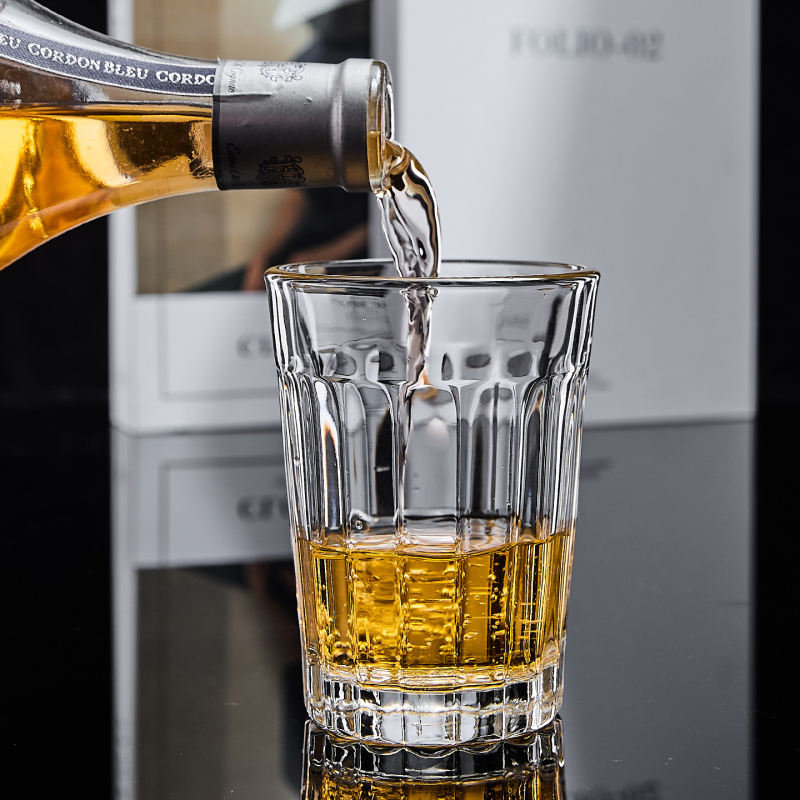 Pahar din sticlă rezistentă la căldură, stil european, cu dungi, 300–400 ml, pereți groși, fără mâner, pentru apă, ceai, suc sau bere