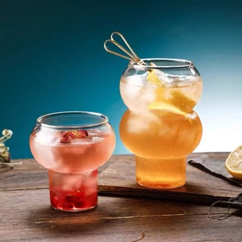 Ceașcă de desert din sticlă borosilicată, în formă de dovleac, 500–600 ml, minimalistă, transparentă, pentru mousse și înghețată