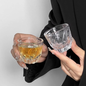 Stil Wabi-Sabi: mini pahar glaciar din sticlă pentru uz casnic, pahar de whisky cu aer discret de lux