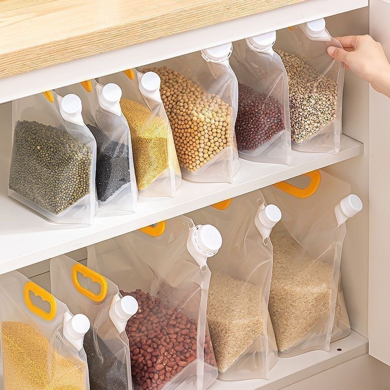 Sac transparent de depozitare a cerealelor, gros, cu bază auto-susținută și duză de turnare pentru orez