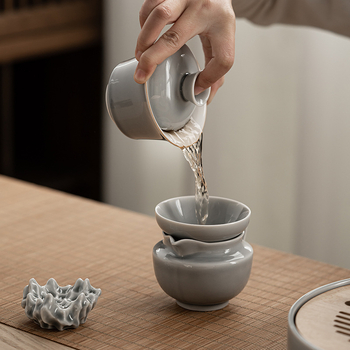Set ceramic de filtrare ceai în stil japonez, glazură gri-înghețată, cu infuzor și filtru pentru frunze de ceai