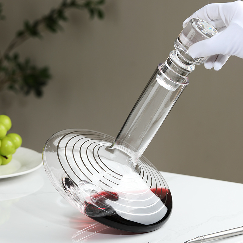 Set de decantator din sticlă cristală, cu un decantor și două pahare