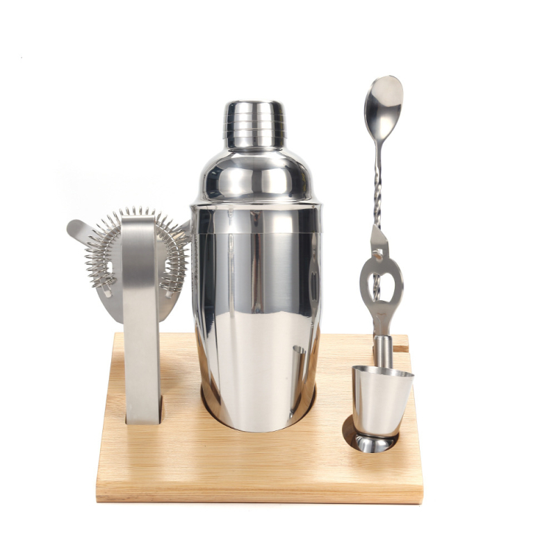 Set shaker din oțel inoxidabil cu suport din lemn, 7 piese pentru bar: shaker, lingură de bar, ceașcă de măsurat, strecurător pentru gheață