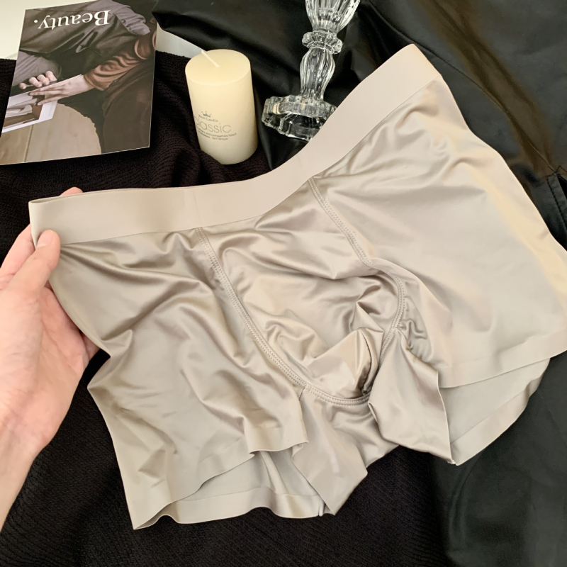 Antibakterijske muške bokserice s osjećajem satena, ice silk, brzo se suše, prozračnost, srednji pojas