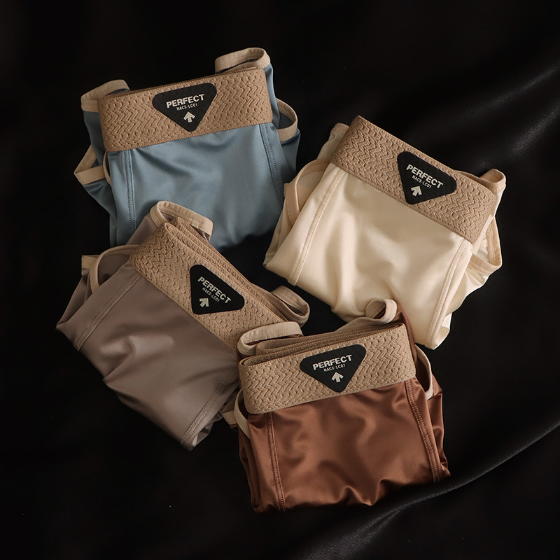 Ljetne muške bokserice od ice silk, luksuzan satenski materijal, ultra tanke i prozračne, osjećaj golog tijela, boxer briefs, velikih veličina