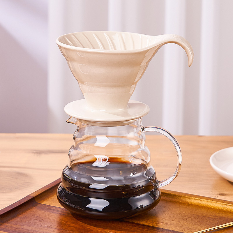 Filtru de cafea ceramic, formă în V, mâner spiral curbat, pentru prepararea cafelei