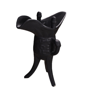 Pahar ceramic pentru vin, cu bază tripod, stil imperial retro