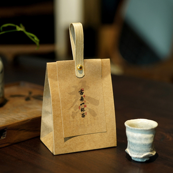 Cutie de ceai din carton Kraft – cadou pentru ceai alb, verde și negru, cu punguțe mici de ceai