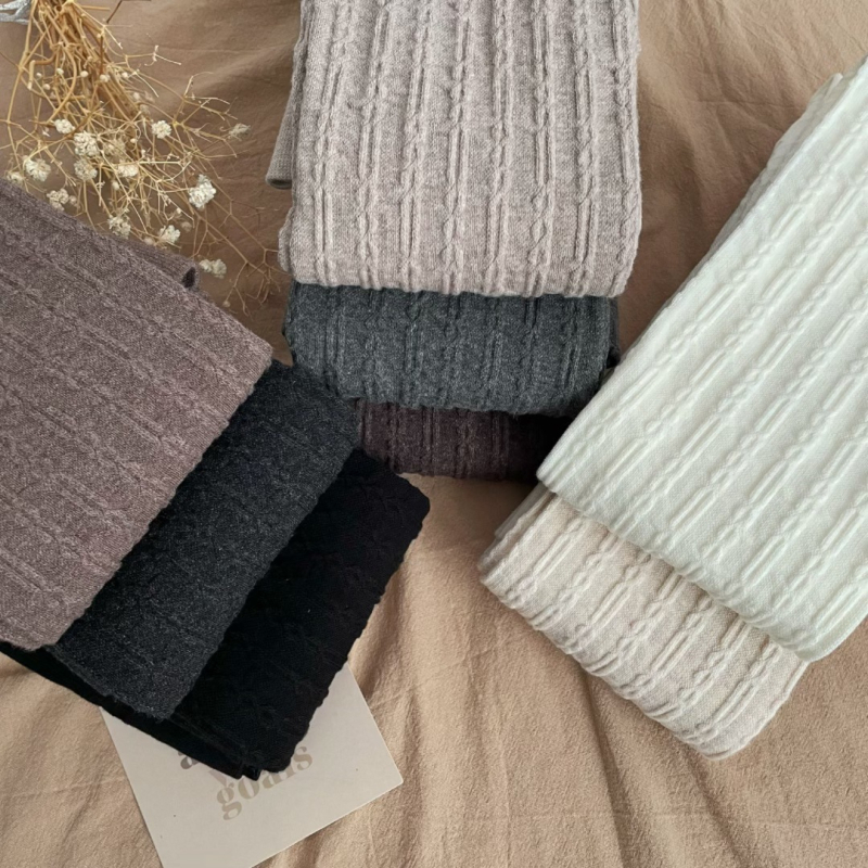Ženske tanke tajice s jacquard uzorkom lanca i vertikalnim motivom, vizualno preoblikuju siluetu, za proljeće i jesen, japanski stil.