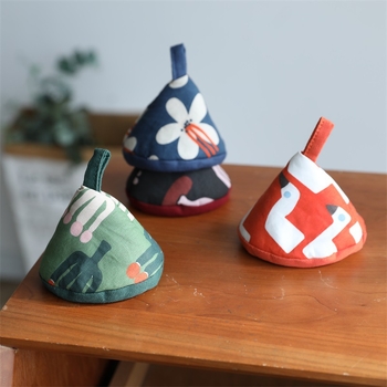  Husă termică din bumbac pentru mânerul oalelor, design triunghiular, potrivită pentru oale emailate, fontă și vase de gătit, stil japonez drăguț
