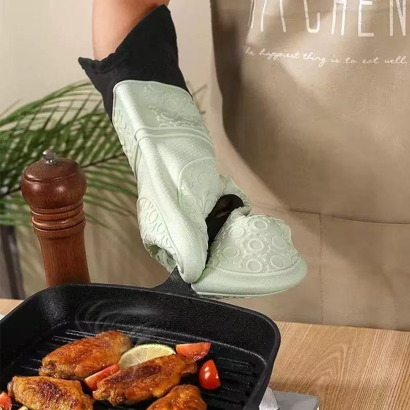 Mănuși din silicon rezistente la temperaturi înalte, cu exterior din pânză, 500°C, impermeabile, izolate, anti-alunecare, lungi, îngroșate pentru protecție la arsură.