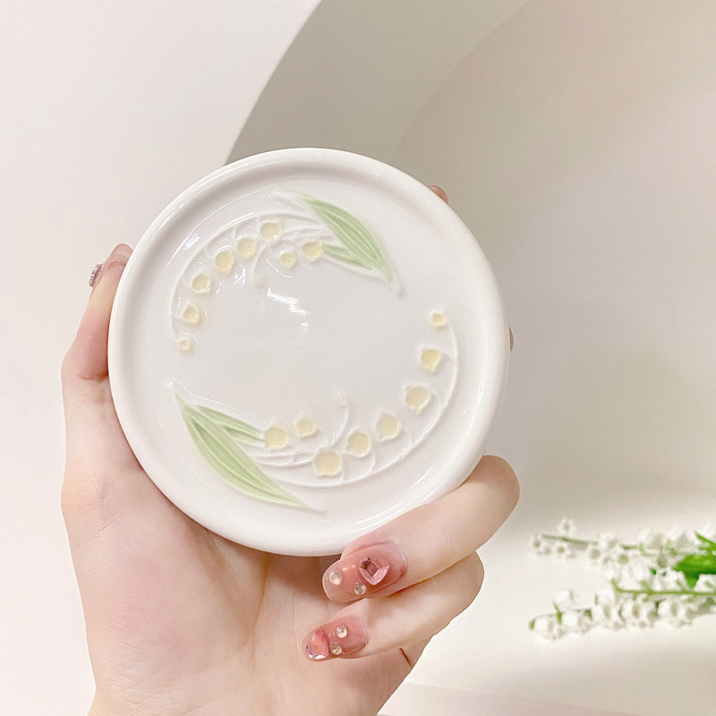 Capac ceramic pentru cană cu design floral original