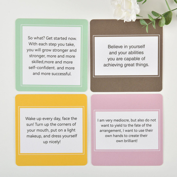 Set de 50 cărți în limba engleză, inspirație pentru femei, în cutie, pătrate, finisaj mat, de înaltă calitate