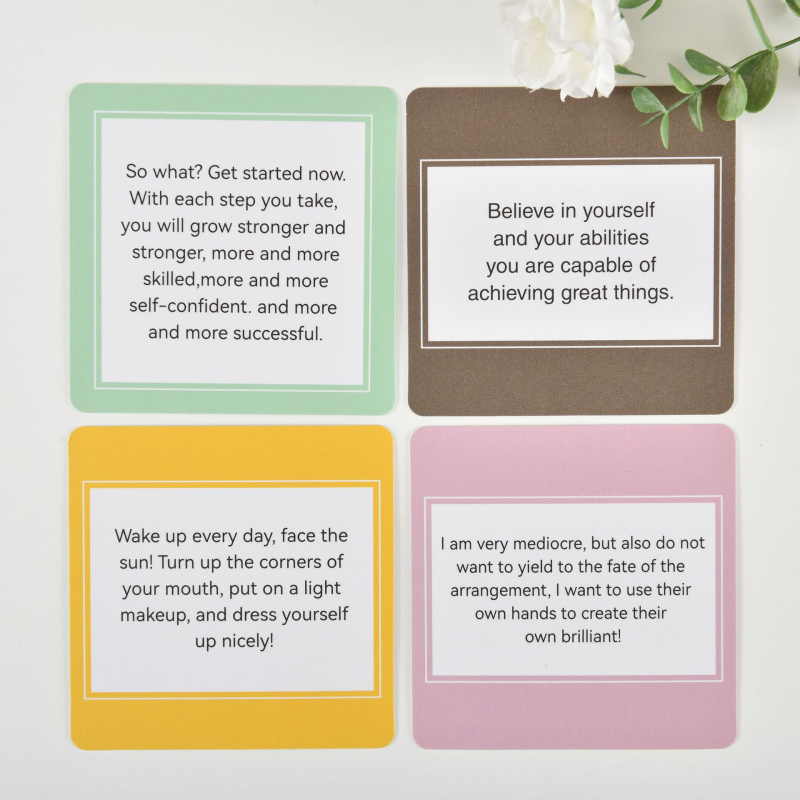 Set de 50 cărți în limba engleză, inspirație pentru femei, în cutie, pătrate, finisaj mat, de înaltă calitate
