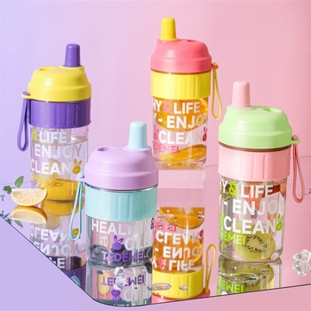 Sticlă de apă personalizată, cu pai, din plastic, portabilă pentru elevi, design desen animat