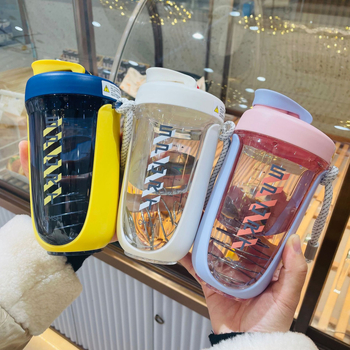 Strawberry Life shaker pentru femei, recipient din plastic pentru apă, pudră proteică și smoothie, design modern