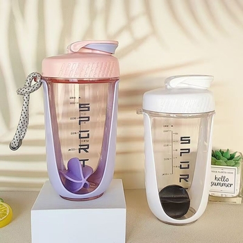 Shaker portabil pentru proteine cu mâner din frânghie, plastic alimentar, model 2025