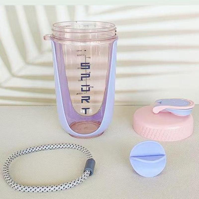 Shaker portabil pentru proteine cu mâner din frânghie, plastic alimentar, model 2025