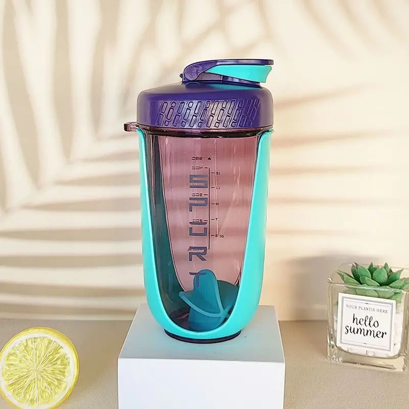 Shaker portabil pentru proteine cu mâner din frânghie, plastic alimentar, model 2025