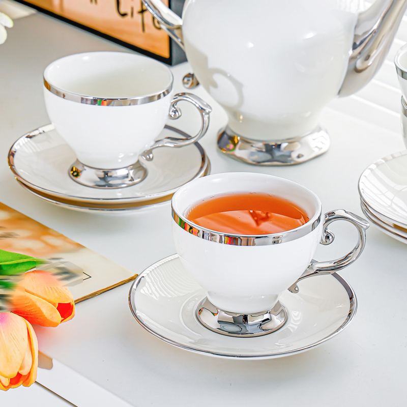 Set ceramic de cafea și farfurioare cu design european minimalist pentru birou și ceaiul de după-amiază, protecție împotriva arsurilor