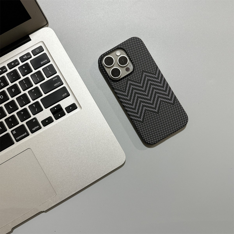 Torbica s Kevlar teksturom za iPhone 17, mat finiš, magnetska zaštita od padova