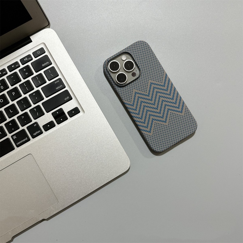 Torbica s Kevlar teksturom za iPhone 17, mat finiš, magnetska zaštita od padova