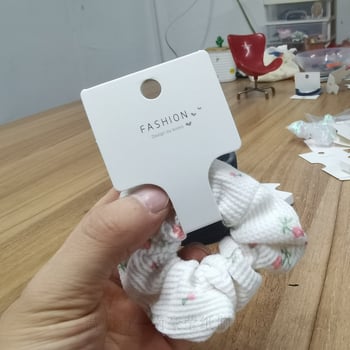 Etichete pentru bijuterii pentru agățat coliere, carton alb 350 g, imprimare pe o singură față, set de 100 de foi