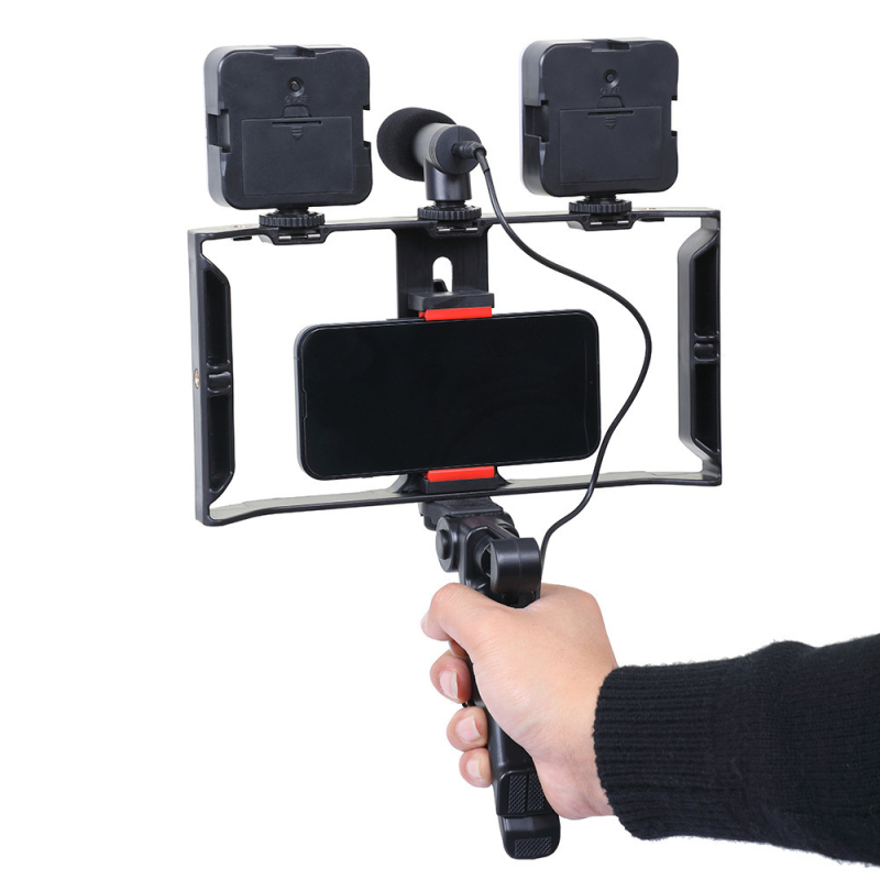 Profesionalni set za mobilni livestream s LED rasvjetom, mikrofonom i opremom za kratke videozapise
