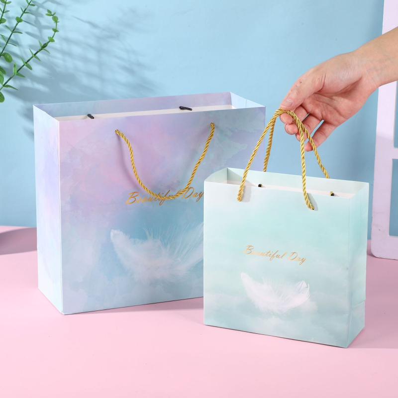 Geantă de cadou din carton alb, stil pene, pentru haine și produse cosmetice, cadou de Ziua Profesorului