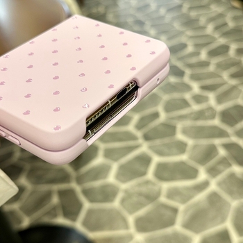 Zaštitna maska mliječno žute boje s dizajnom srca preko cijelog zaslona za Huawei Pura XMAX sklopni i Samsung Z Flip7