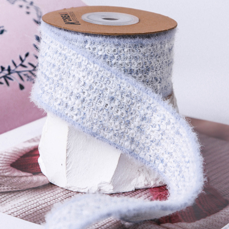 Jednostrani srebrno-siva vunena pletena overlock traka za DIY mašne, dodaci za kosu, odjeću, šešire, cipele i cvjetne ukrase.