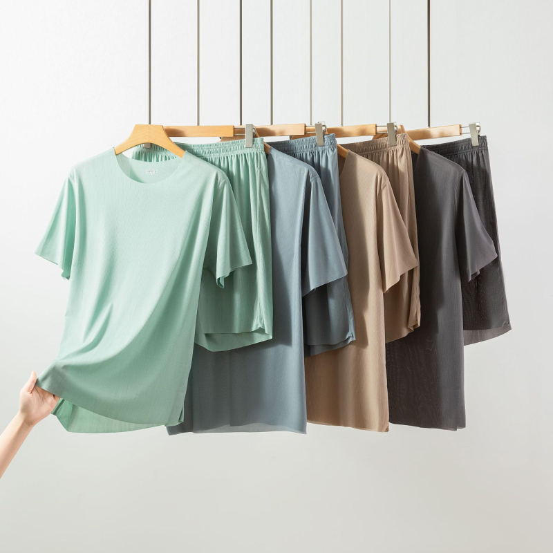 Muški Ice Silk set za kućnu upotrebu, s okruglim izrezom, bez šavova, kratki rukavi i kratke hlače, ultra lagan, prozračan, pogodan za kuću i vanjsku upotrebu, velika veličina.