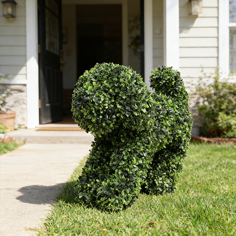Gazon artificial cu sculpturi realiste de animale mici pentru decor de grădină, amenajări exterioare