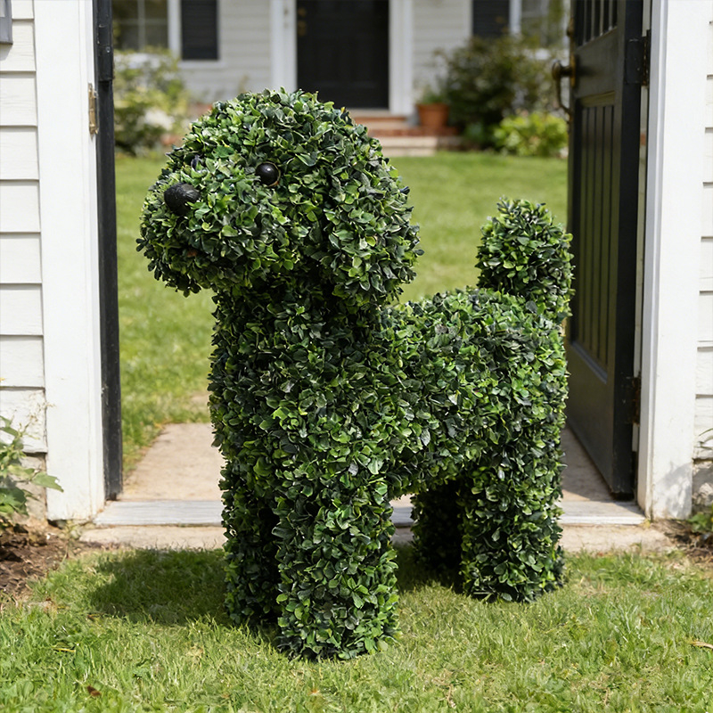 Gazon artificial cu sculpturi realiste de animale mici pentru decor de grădină, amenajări exterioare