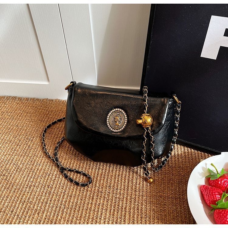 Ženska Cloud torba s kožnim dojmom, mini crossbody torba s lancem, proljeće-ljeto 2025