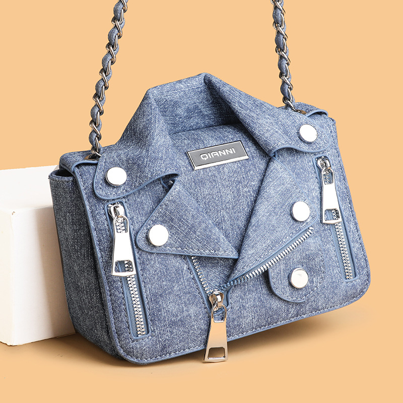 Ženska crossbody torba s zakovicama, mala kvadratna torba, PU materijal, ljetna moda 2025